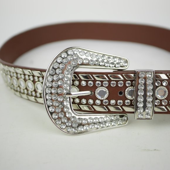 LUXURY DIVAS Women\'s M - Brown jeweled & studded leather belt silver buckle 1.5\